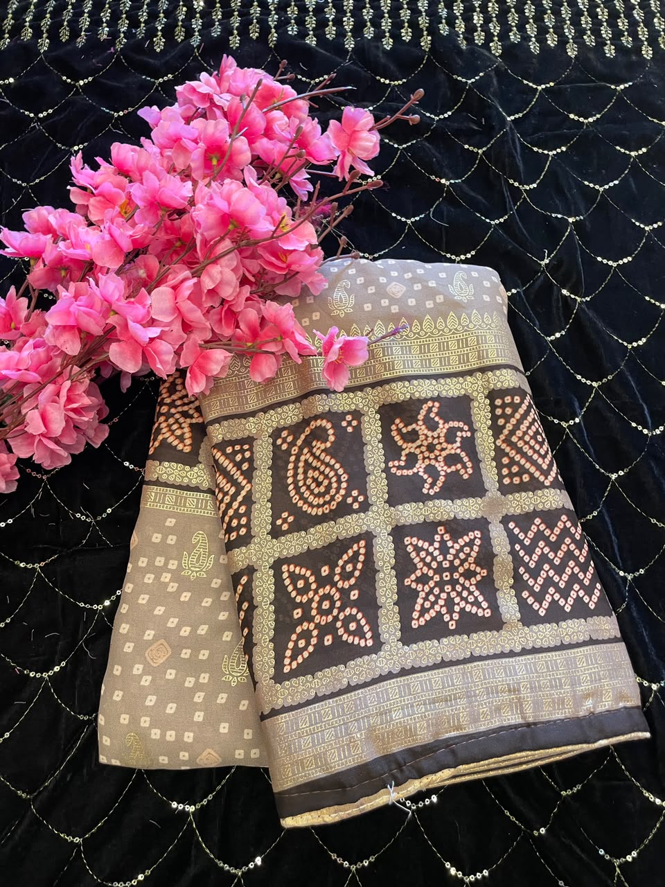 9398b69b-7d44-47ed-84f1-713928c21862 Bandhani Saree - Grey - Image 1